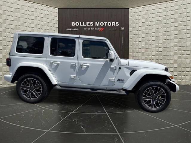 Certified 2023 Jeep Wrangler Unlimited Sahara AWD/4WD image 2
