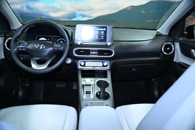 Used 2023 Hyundai Kona SE w/ Cargo Package image 45