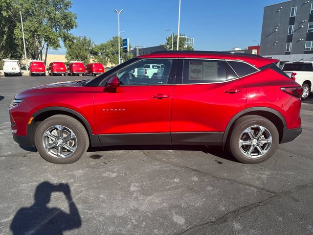 Used 2023 Chevrolet Blazer LT w/ Convenience Package AWD/4WD image 2