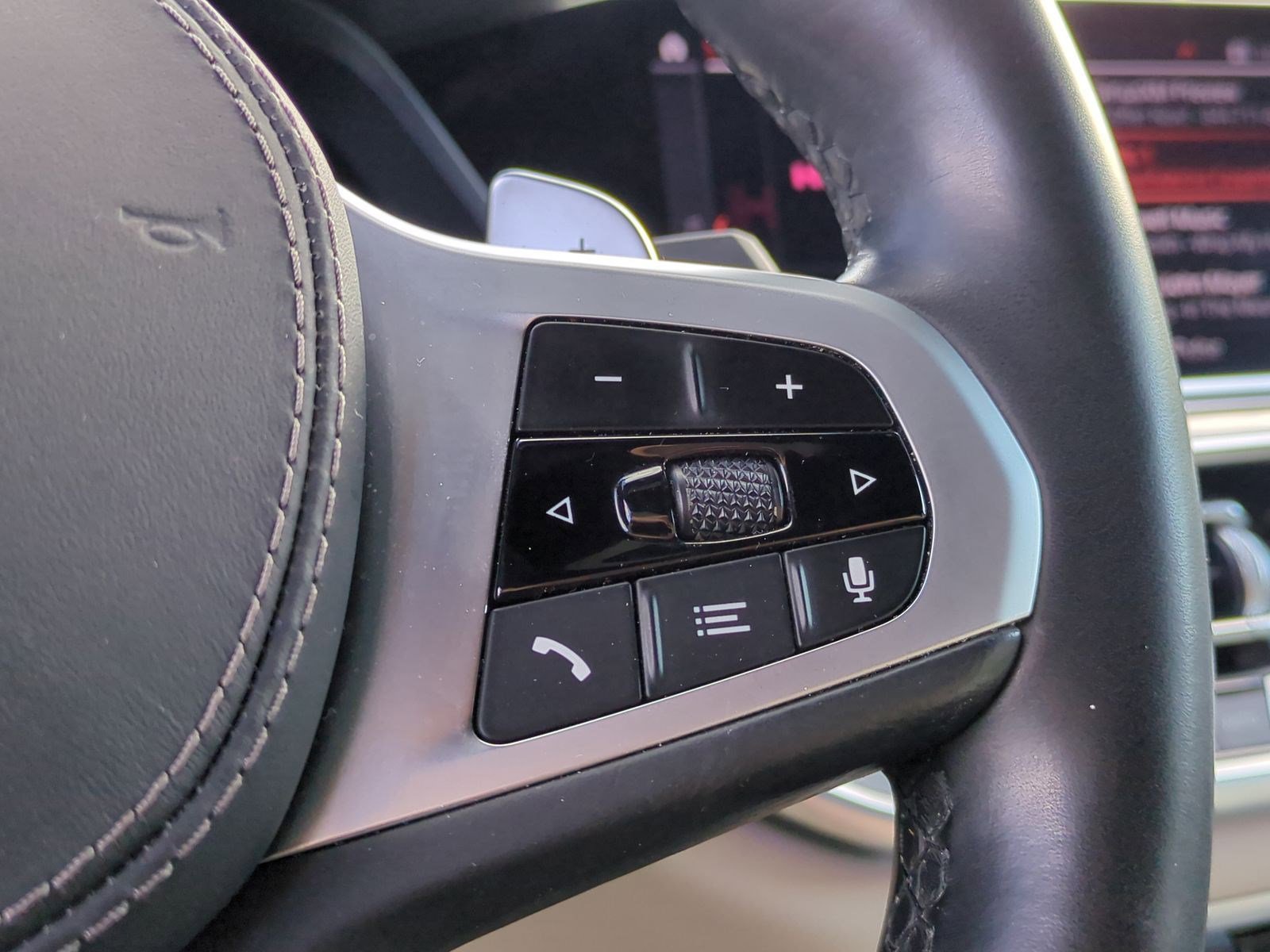 Used 2019 BMW X5 xDrive40i w/ M Sport Package AWD/4WD image 19