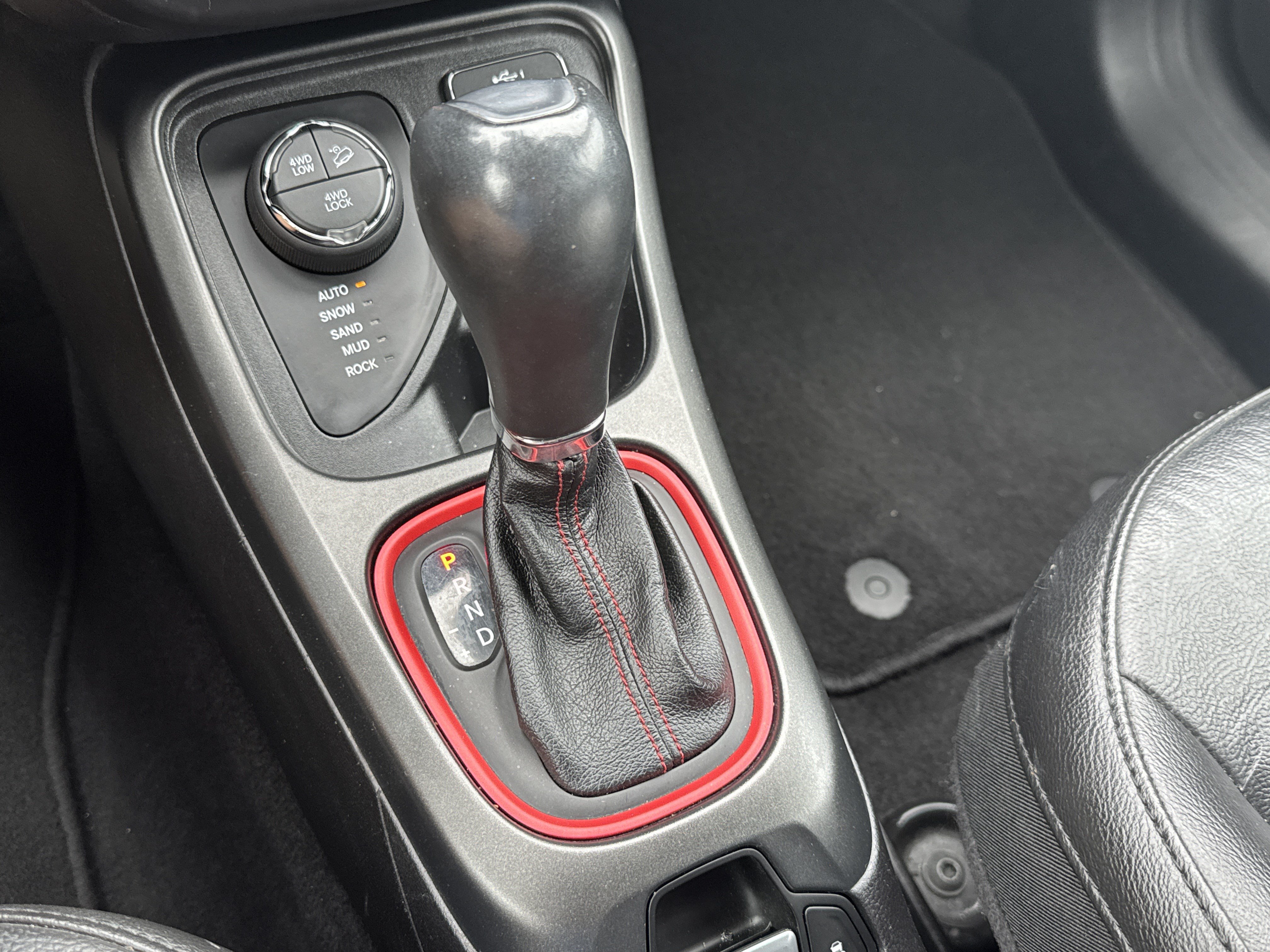 Used 2021 Jeep Compass Trailhawk AWD/4WD image 23