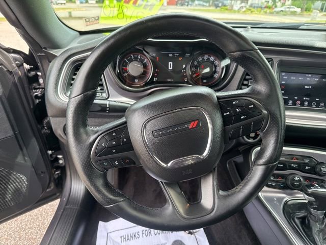 Used 2018 Dodge Challenger R/T w/ Driver Convenience Group RWD image 21