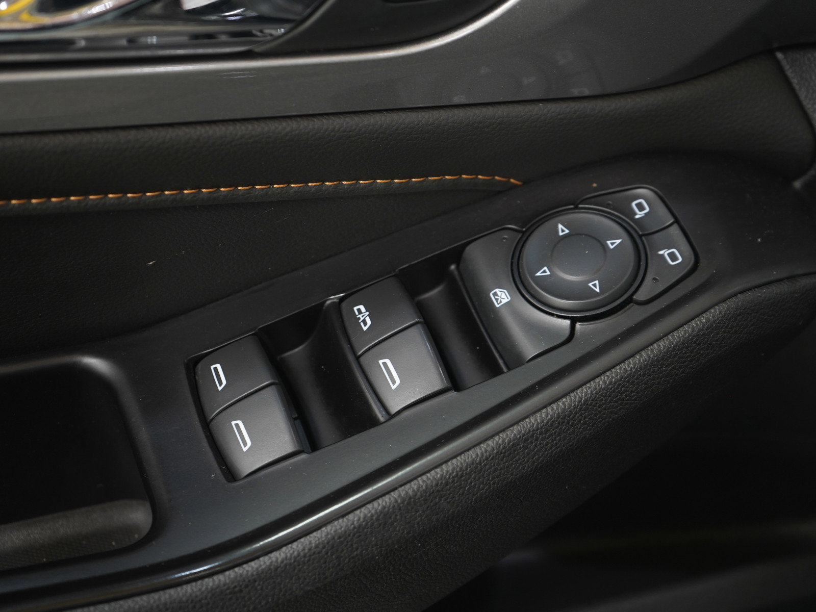 Used 2018 Chevrolet Traverse LT w/ LPO, Floor Liner Package image 24