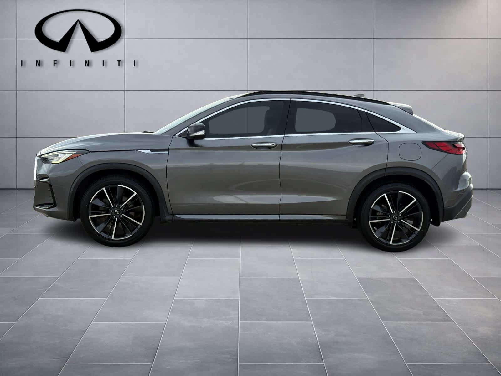 Certified 2023 INFINITI QX55 Luxe w/ Cargo Package AWD/4WD image 4