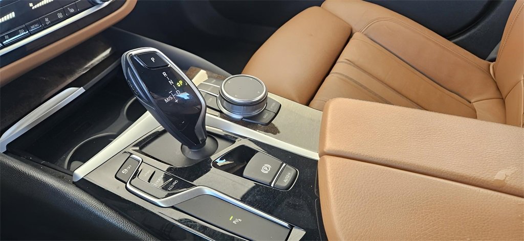 Used 2019 BMW 530i w/ Convenience Package image 33