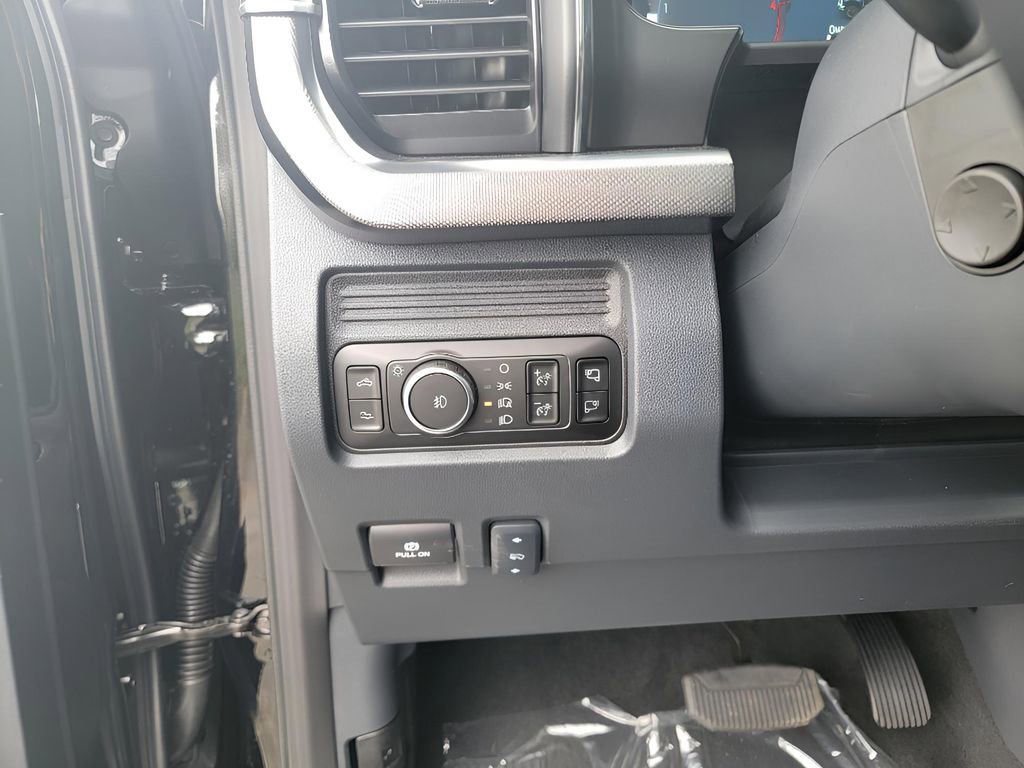 New 2026 Ford F350 Platinum AWD/4WD image 19