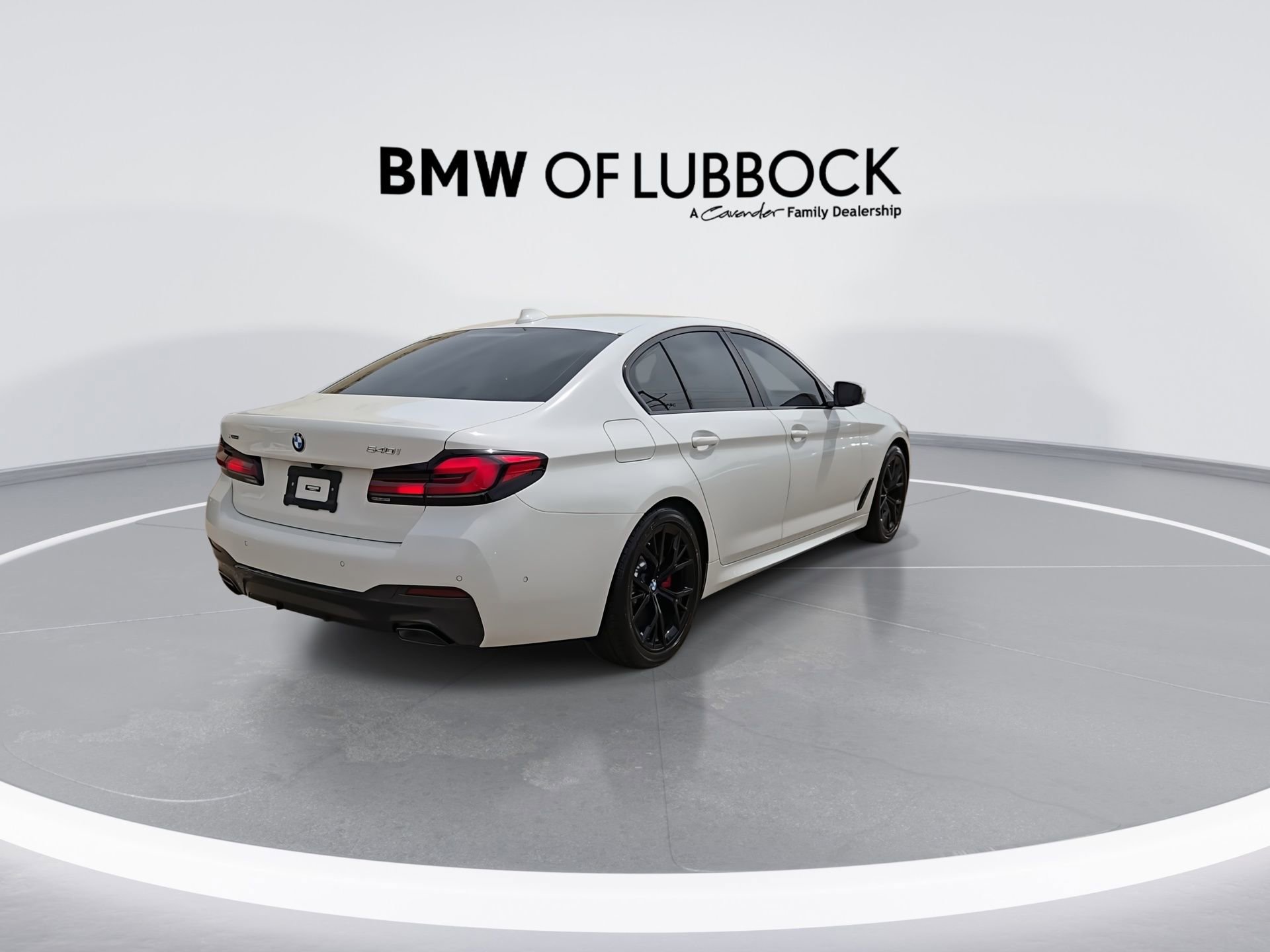 Certified 2022 BMW 540i xDrive w/ Executive Package AWD/4WD image 8