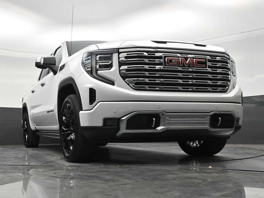 Used 2023 GMC Sierra 1500 Denali w/ Denali Carbonpro Edition AWD/4WD image 26