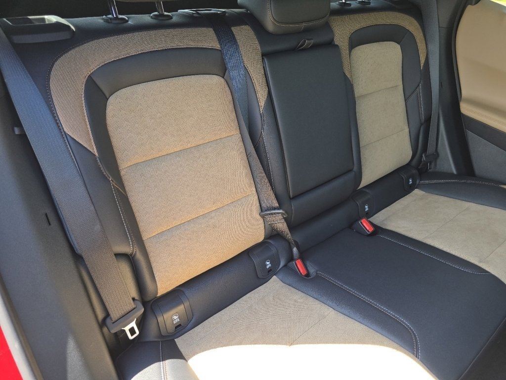 New 2026 Chevrolet Equinox ACTIV w/ Convenience Package III FWD image 16