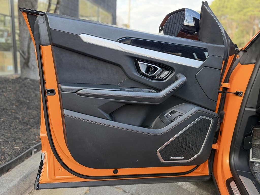 Used 2021 Lamborghini Urus image 29