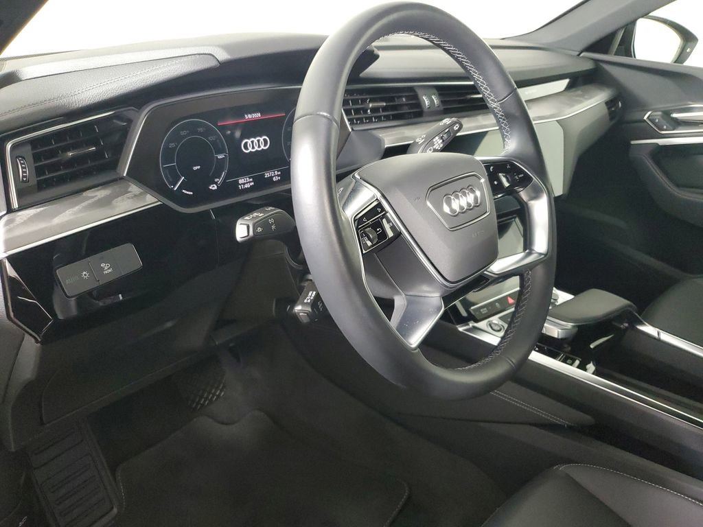 Used 2023 Audi e-tron Premium w/ Convenience Plus Package AWD/4WD image 24