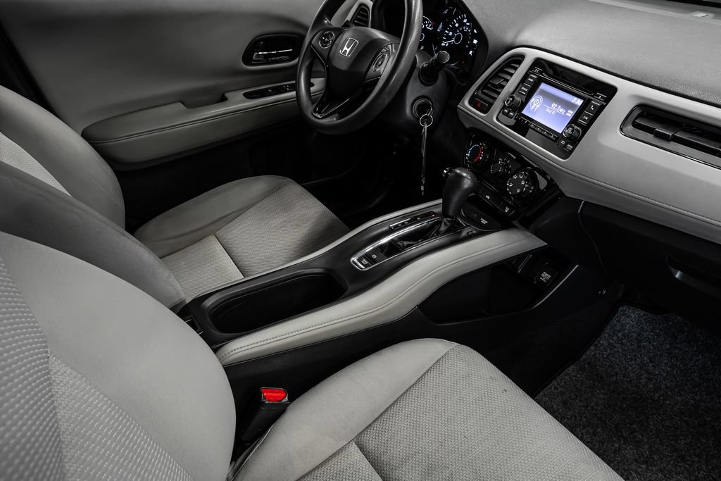 Used 2016 Honda HR-V LX image 29