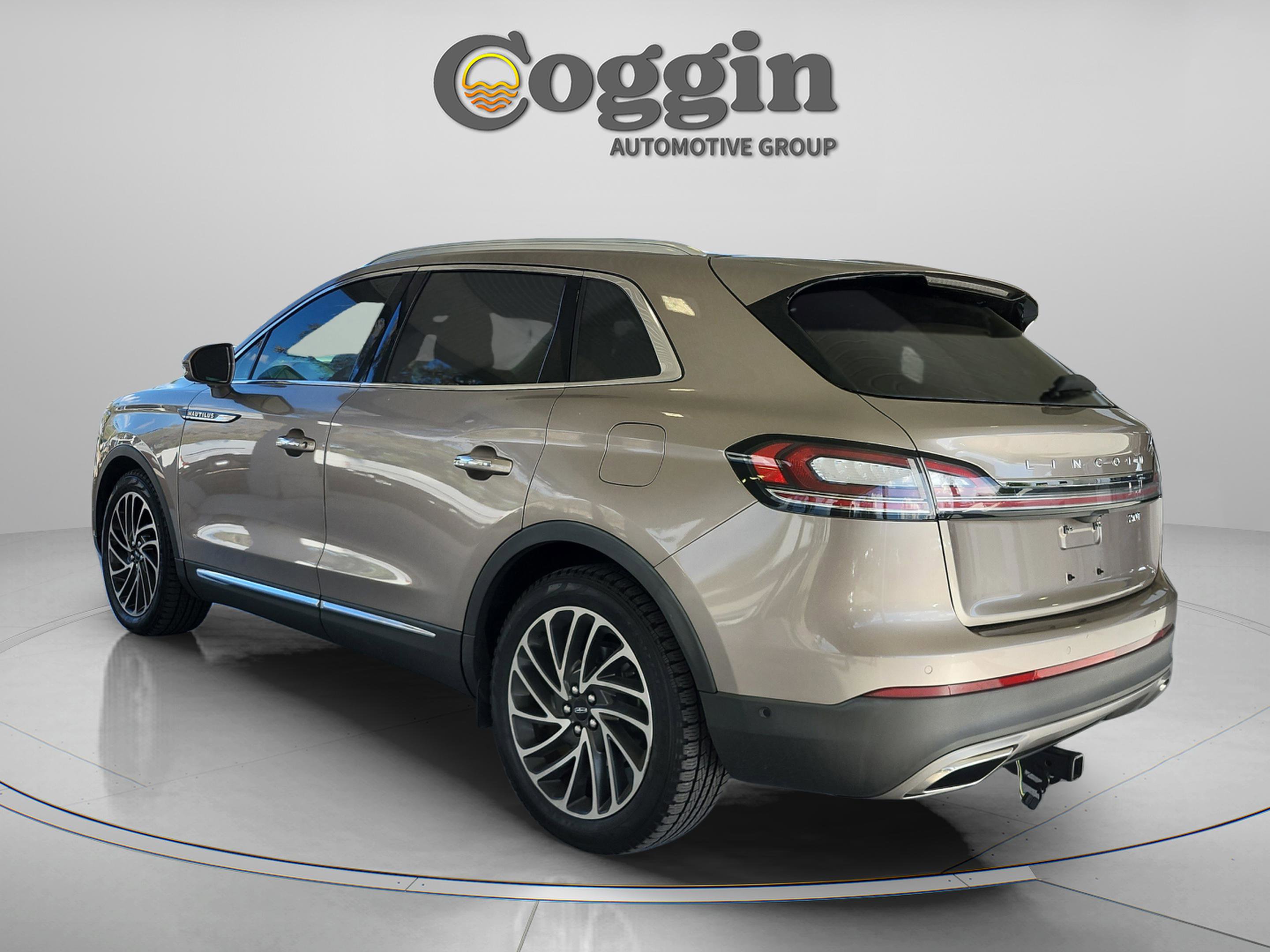Used 2019 Lincoln Nautilus Reserve image 4