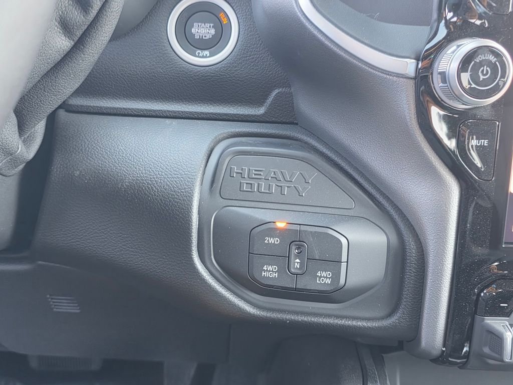 New 2026 RAM 2500 Big Horn AWD/4WD image 18