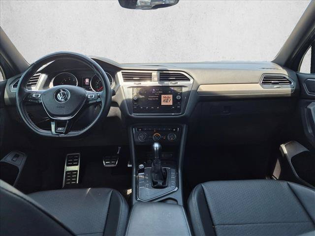 Used 2018 Volkswagen Tiguan SEL w/ R-Line Package FWD image 14