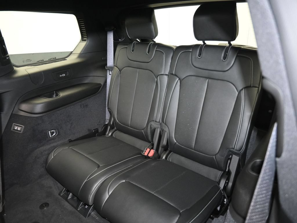 New 2025 Jeep Grand Cherokee L Overland AWD/4WD image 31