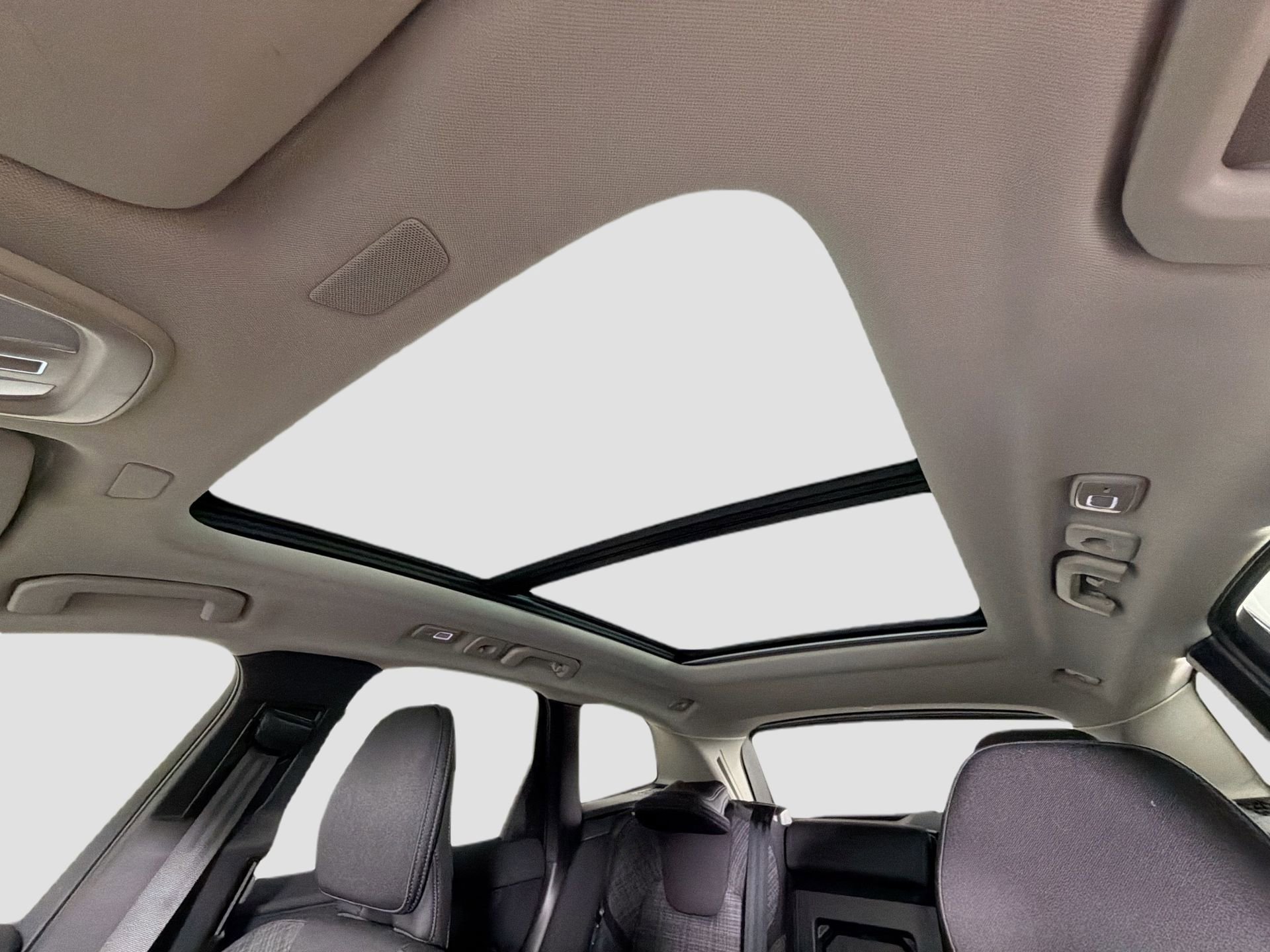 Certified 2023 Volvo XC60 B5 Core AWD/4WD image 21