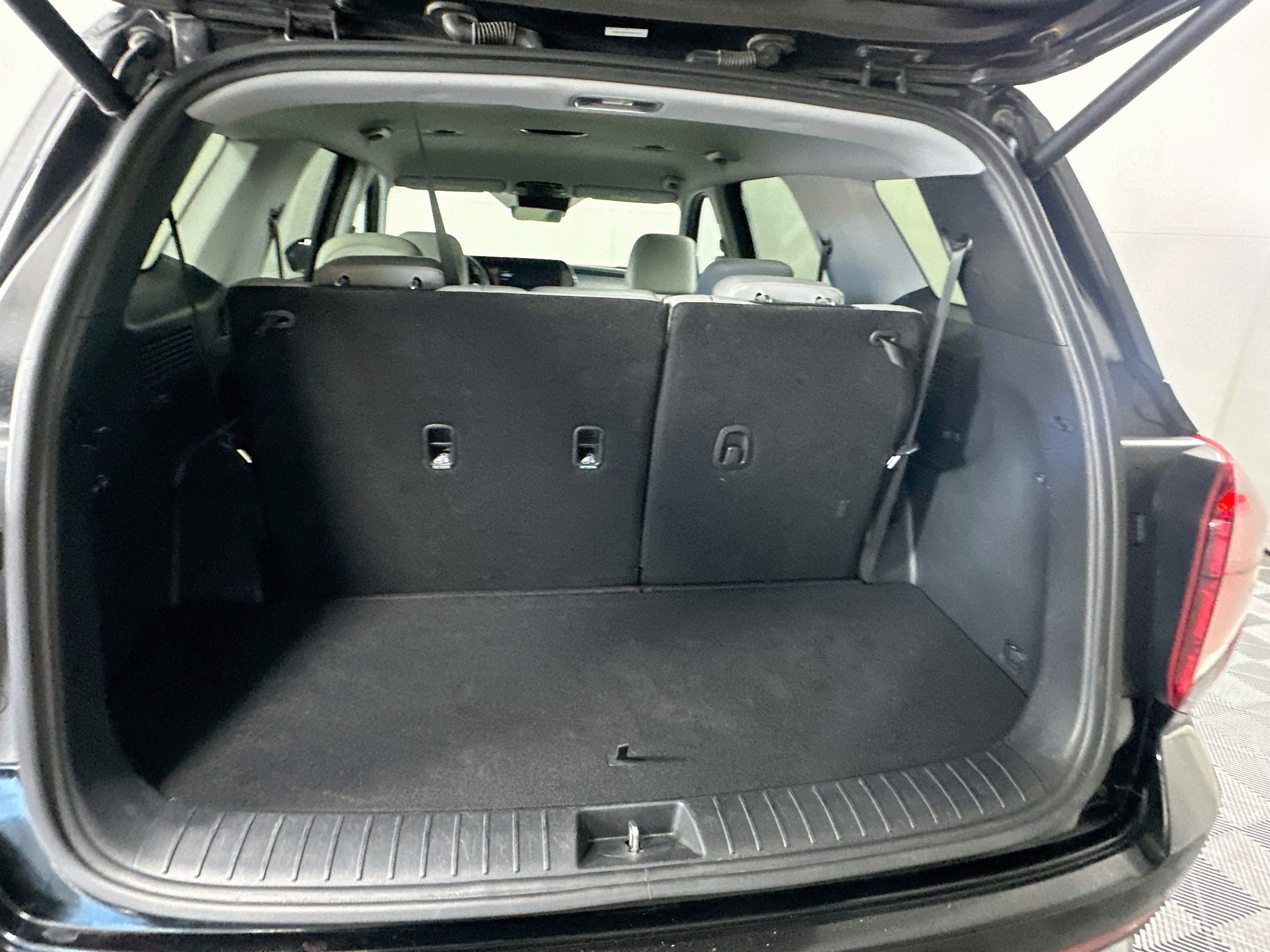 Used 2025 Hyundai Palisade SEL FWD image 30