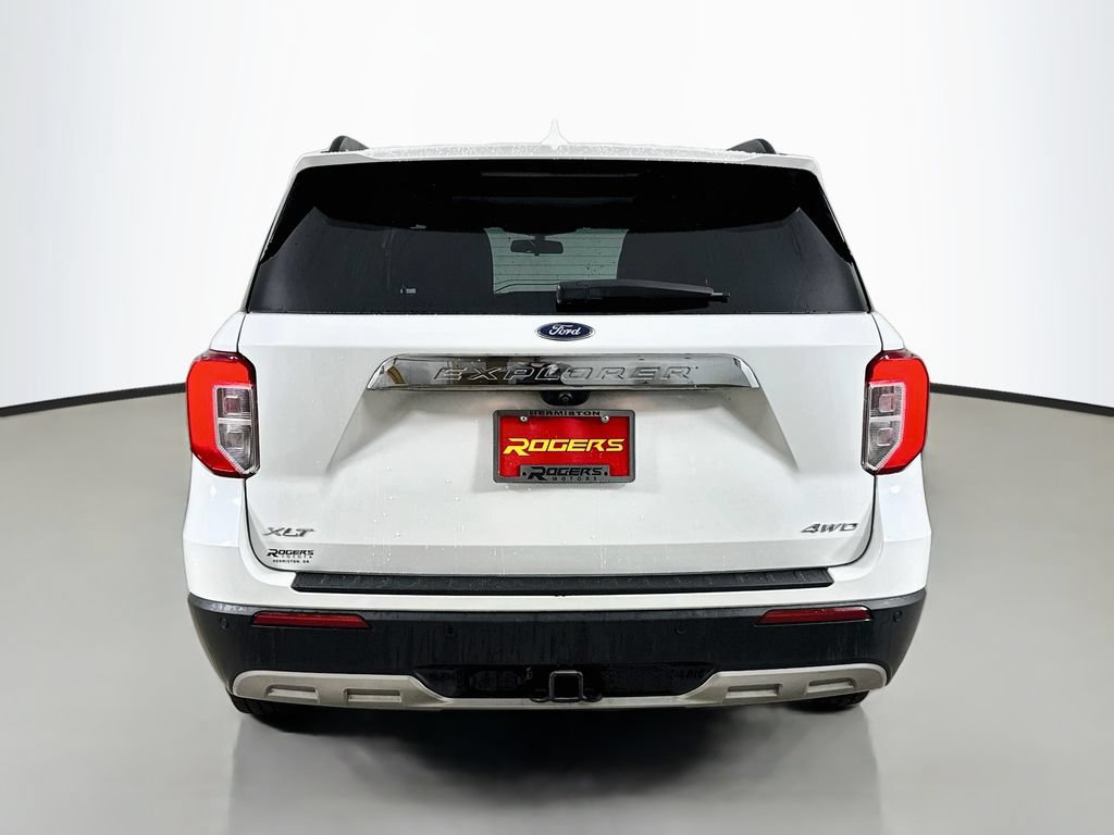 Used 2021 Ford Explorer XLT w/ Equipment Group 202A AWD/4WD image 7