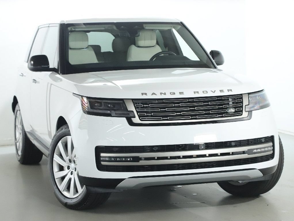 Used 2025 Land Rover Range Rover SE AWD/4WD image 2