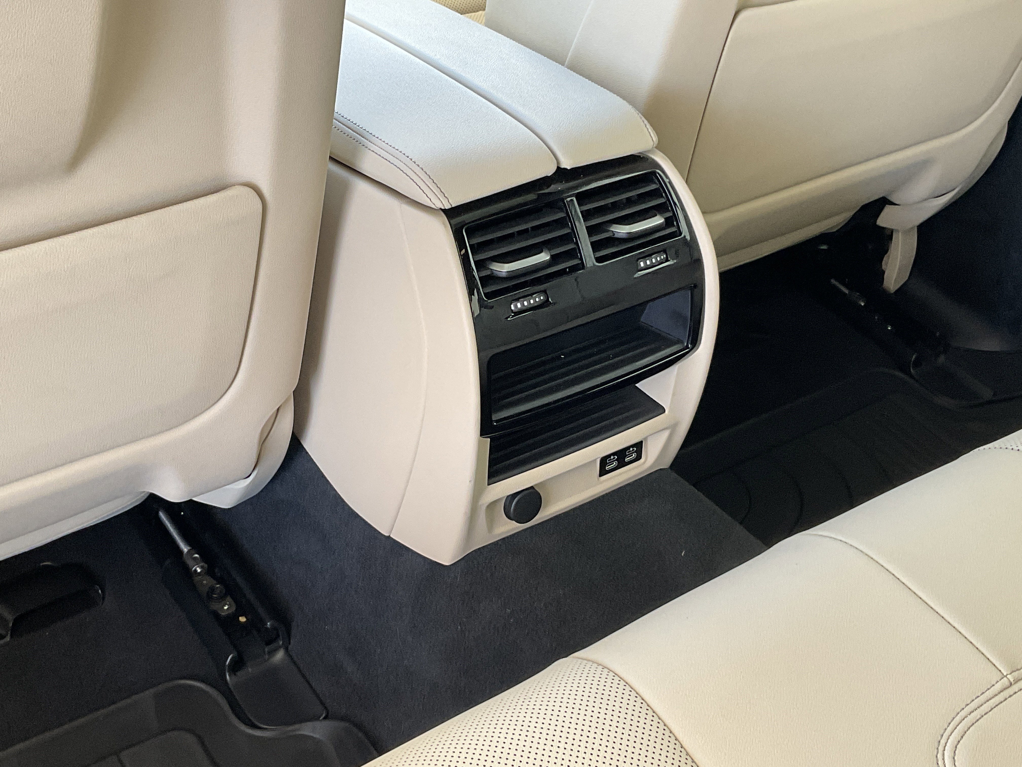 Certified 2023 BMW 530i w/ Convenience Package image 24
