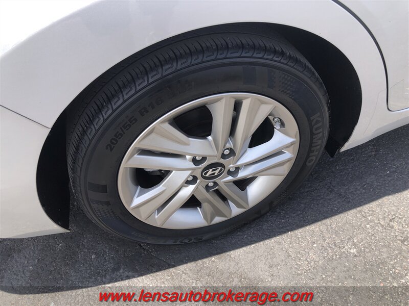 Used 2019 Hyundai Elantra SEL w/ Cargo Package FWD image 25
