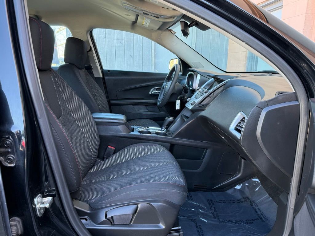 Used 2017 Chevrolet Equinox LS image 19