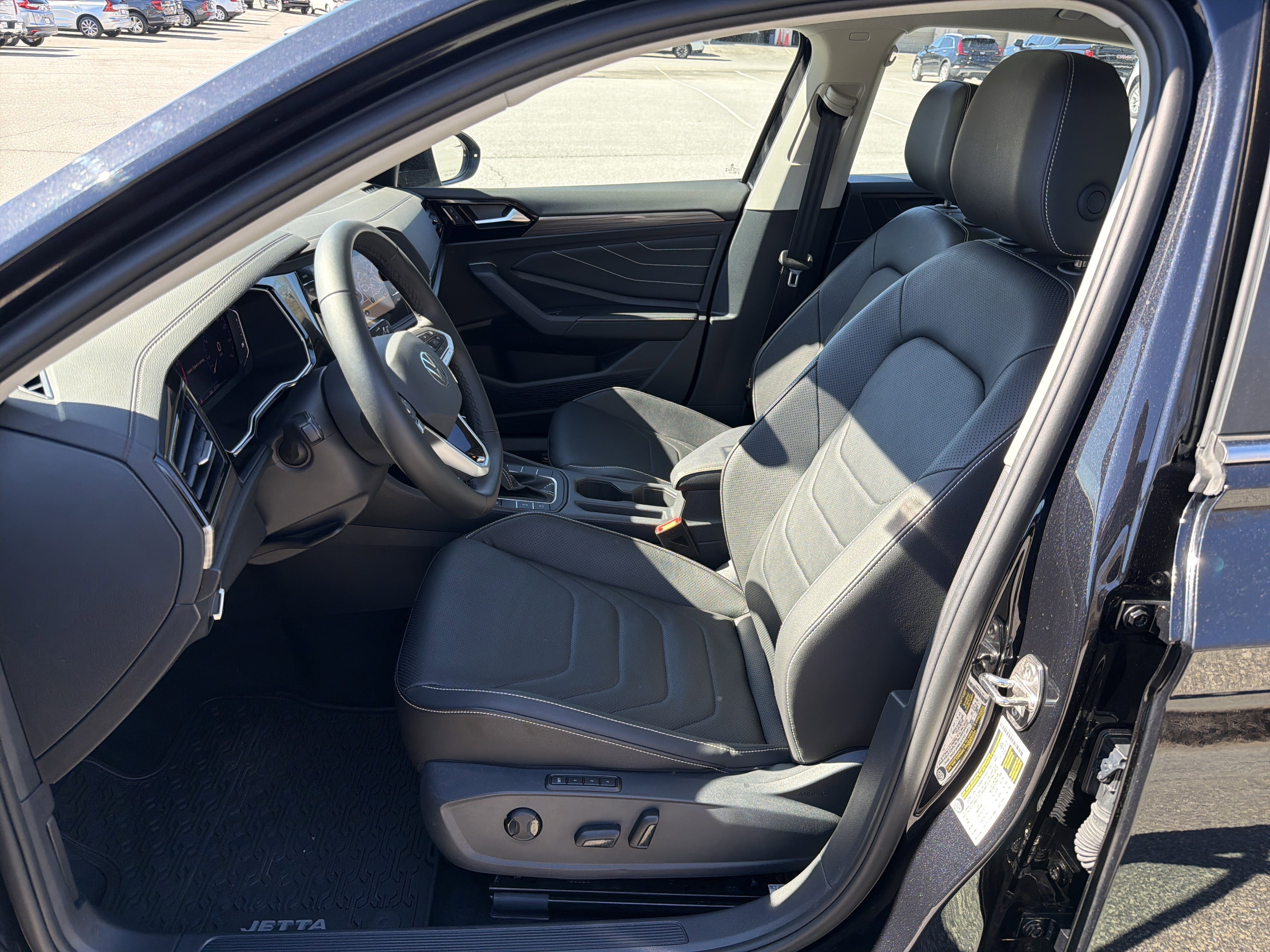 Used 2024 Volkswagen Jetta SEL image 10