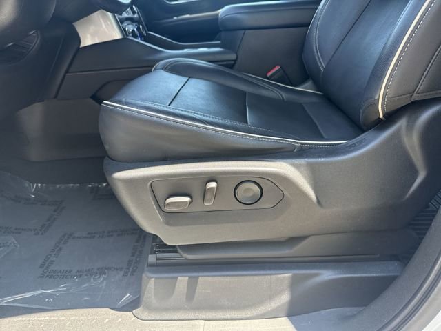 Used 2021 Chevrolet Tahoe Premier w/ Premium Package AWD/4WD image 30
