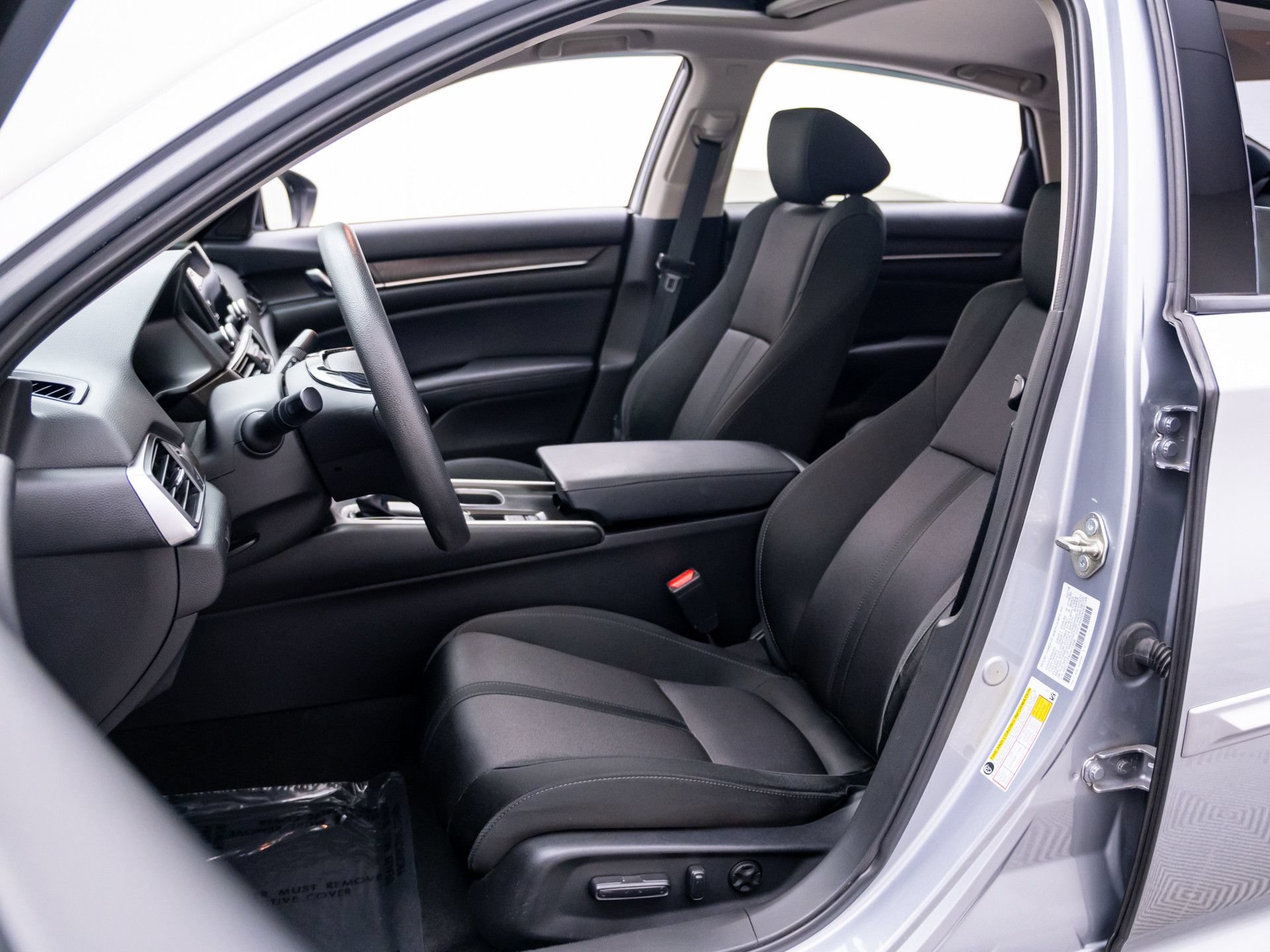 Used 2018 Honda Accord EX image 15
