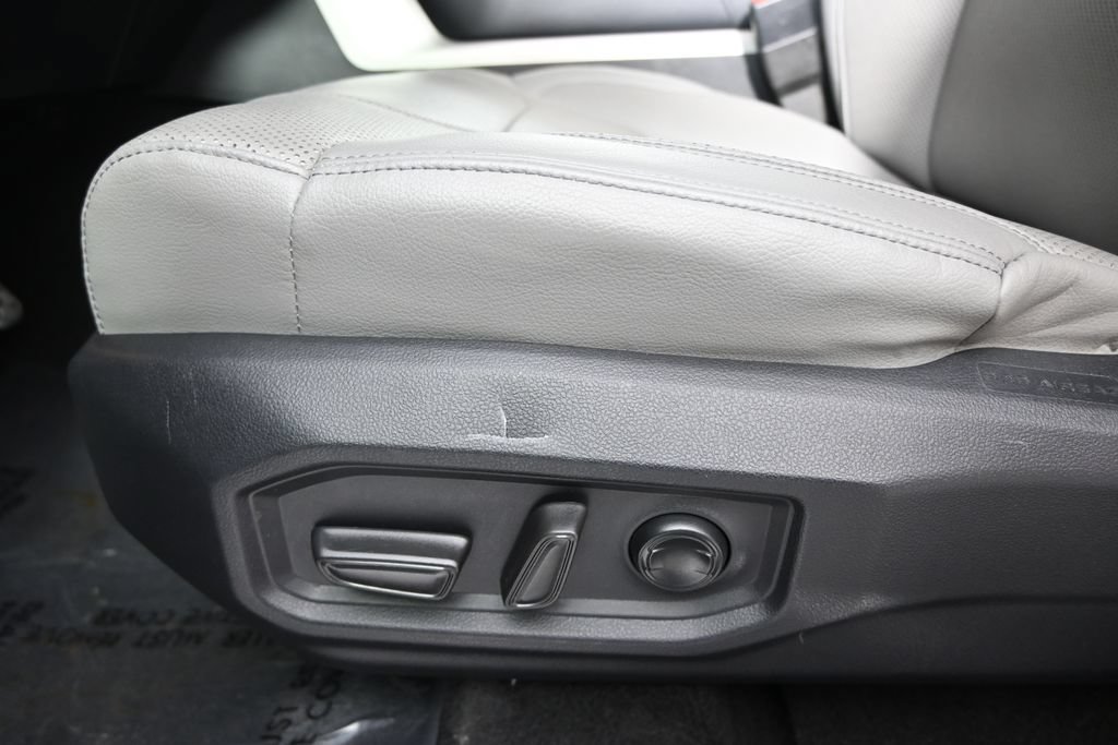 Used 2022 Toyota Tundra Limited AWD/4WD image 22