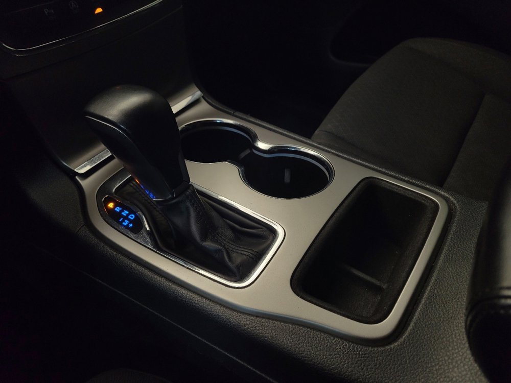 Used 2018 Jeep Grand Cherokee Laredo image 26