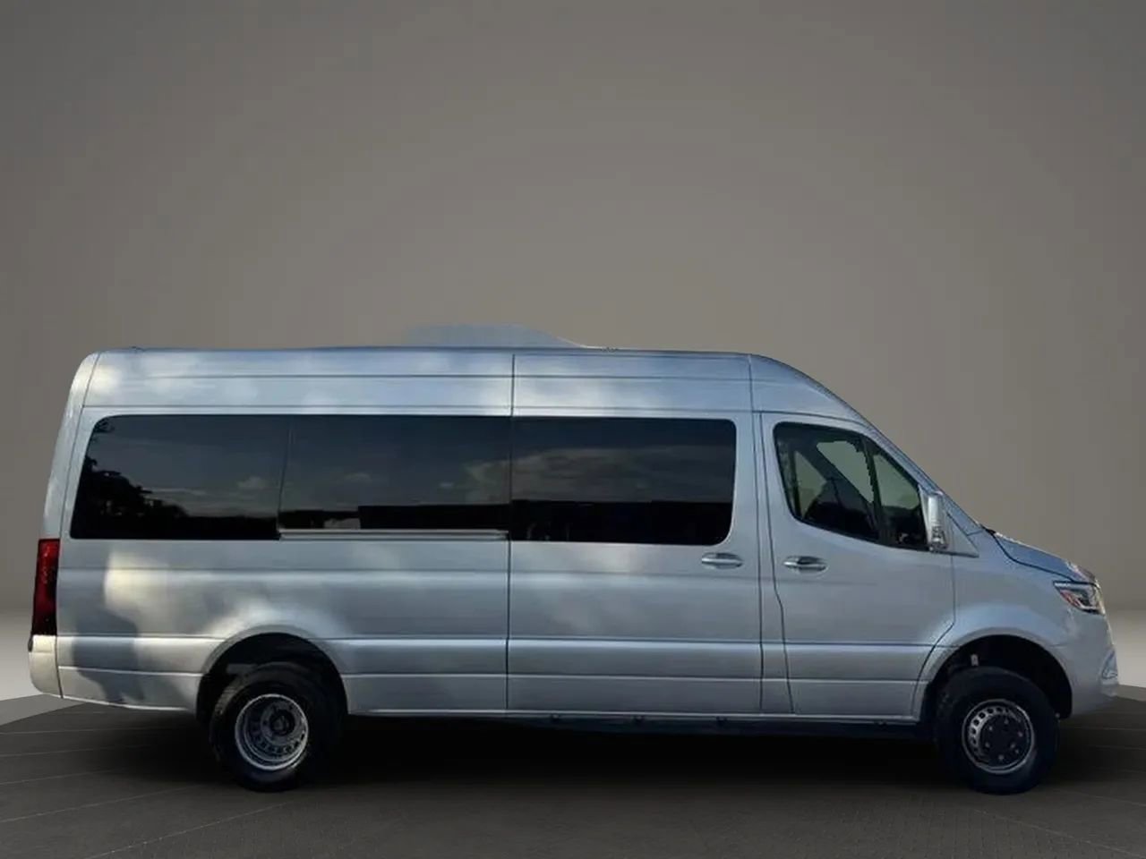 Used 2023 Mercedes-Benz Sprinter 3500 image 40