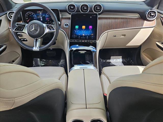 Used 2026 Mercedes-Benz GLC 300 image 16