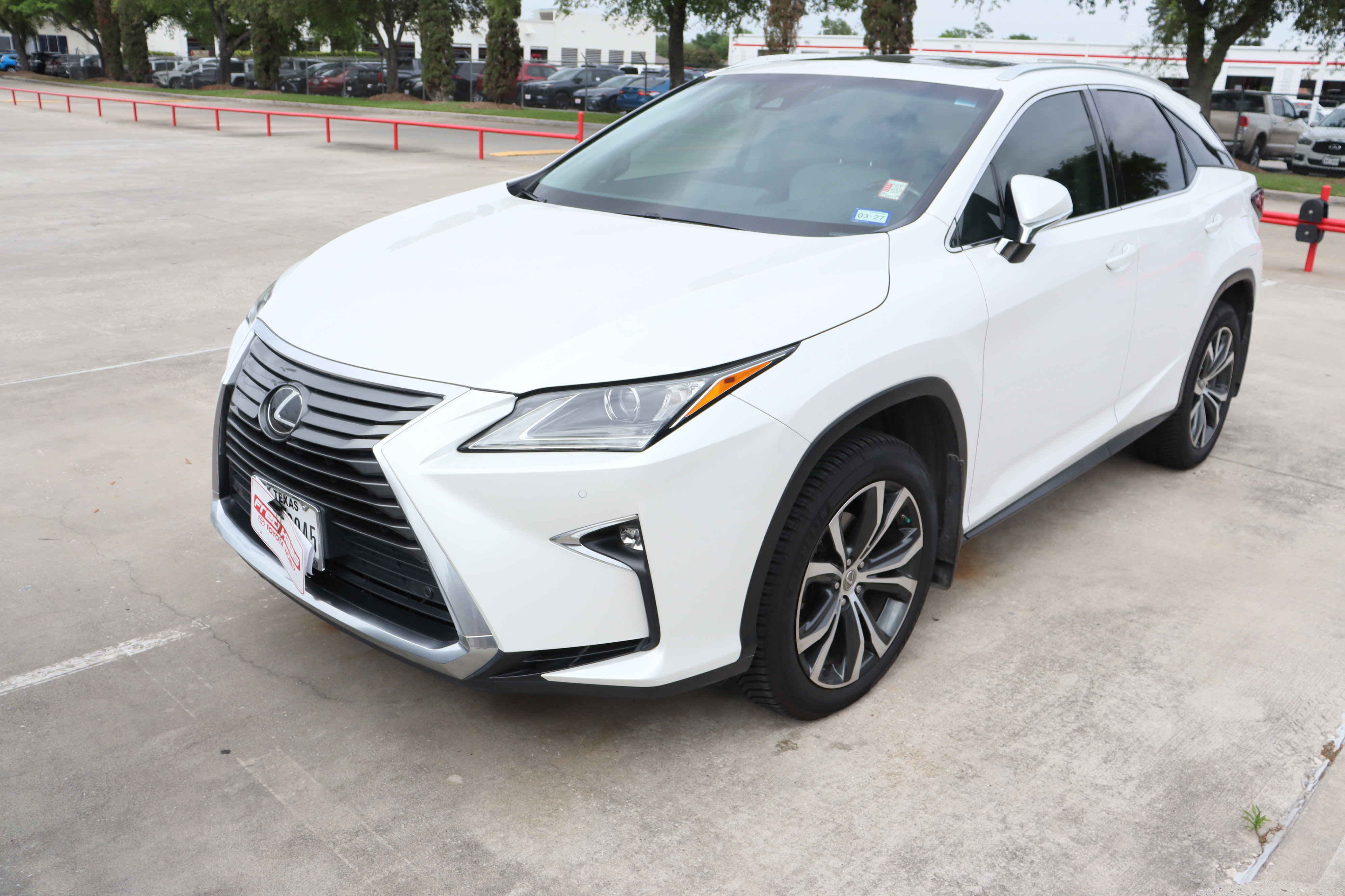 Used 2017 Lexus RX 350 FWD w/ Premium Package image 3