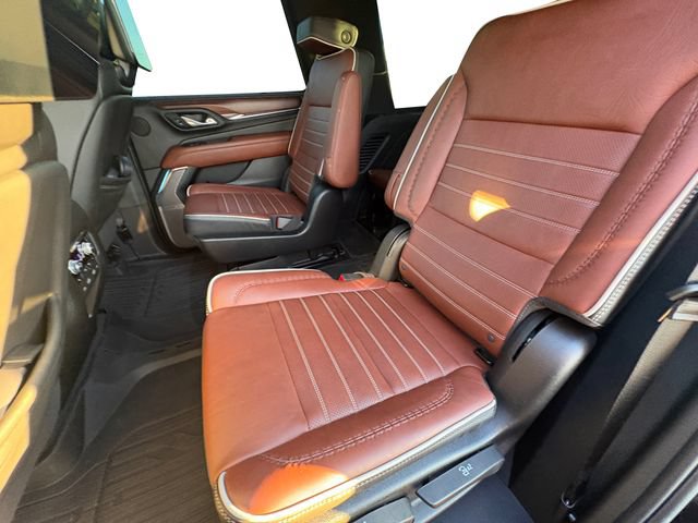 Used 2024 GMC Yukon Denali Ultimate AWD/4WD image 15