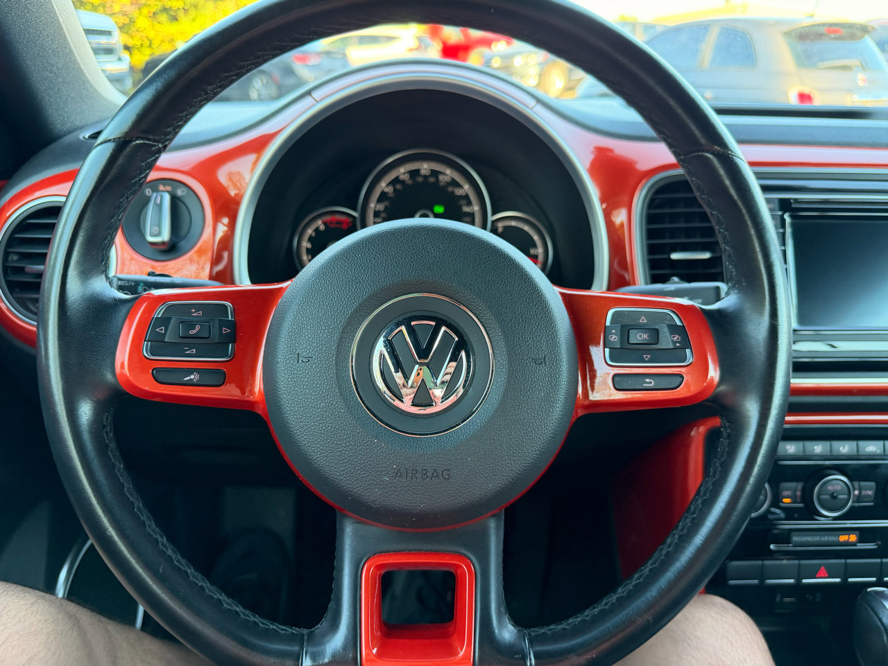 Used 2019 Volkswagen Beetle 2.0T SE image 22