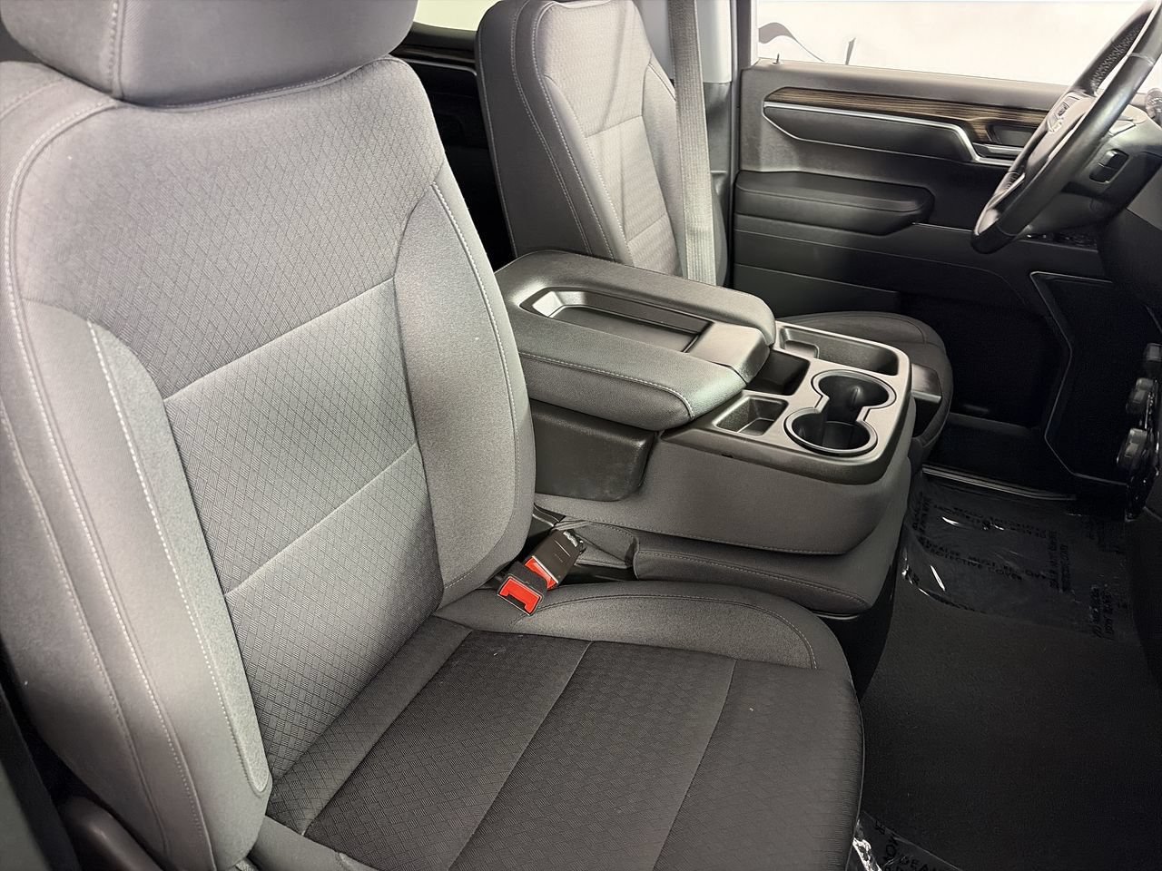Used 2022 Chevrolet Silverado 1500 LT RWD image 25