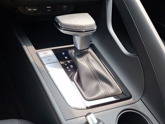 New 2026 Hyundai Elantra SE FWD image 17