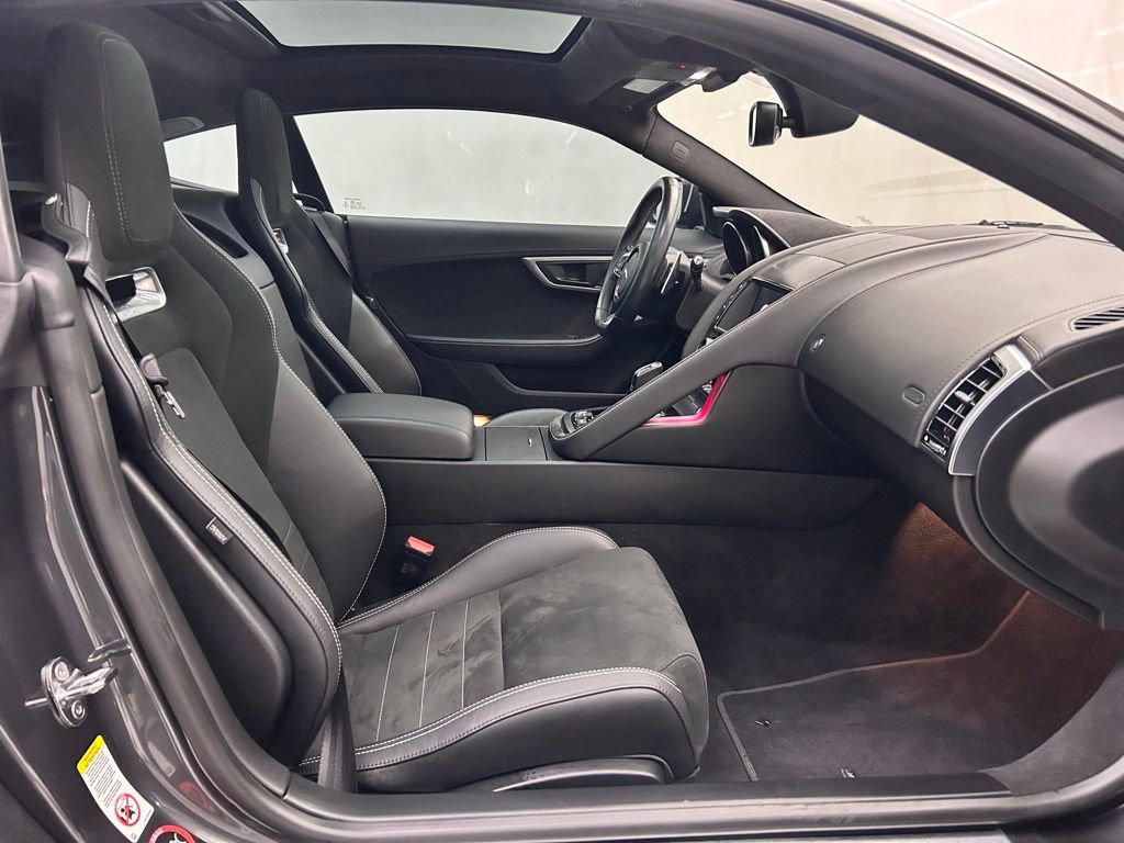 Used 2018 Jaguar F-TYPE R AWD/4WD image 15