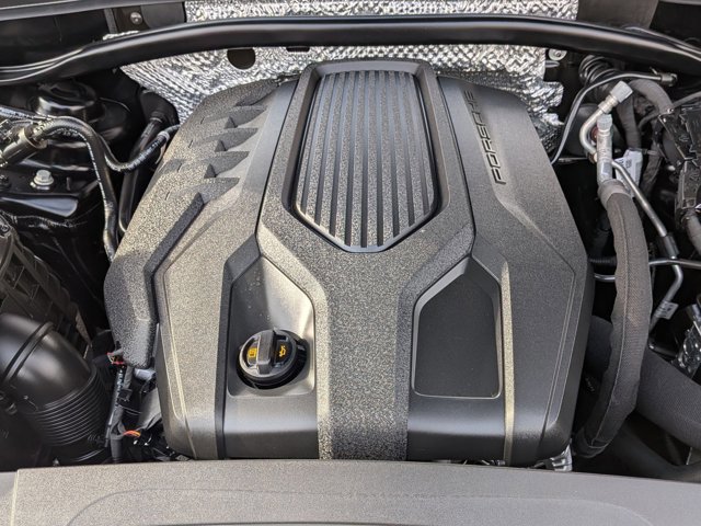 Certified 2025 Porsche Macan AWD/4WD image 28