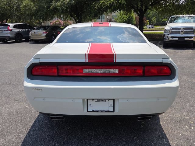 Used 2014 Dodge Challenger SXT RWD image 13