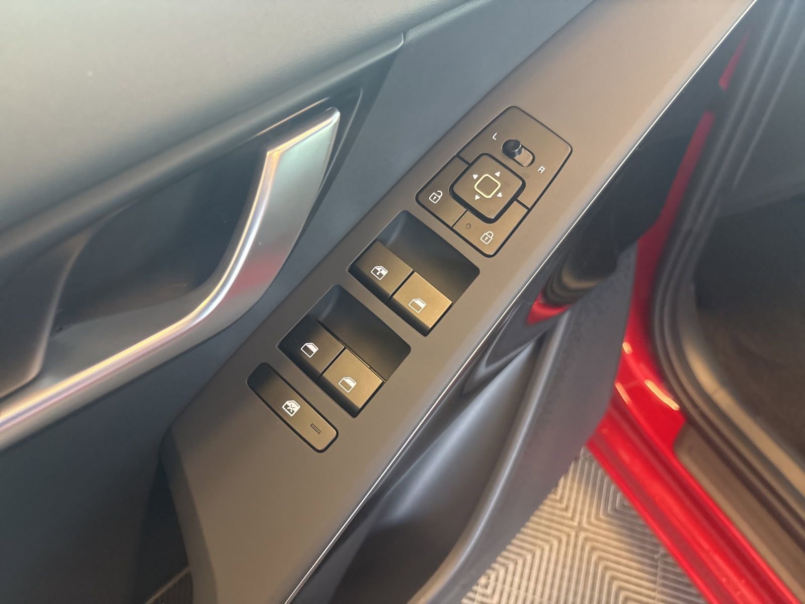 New 2025 Kia Niro EX image 14