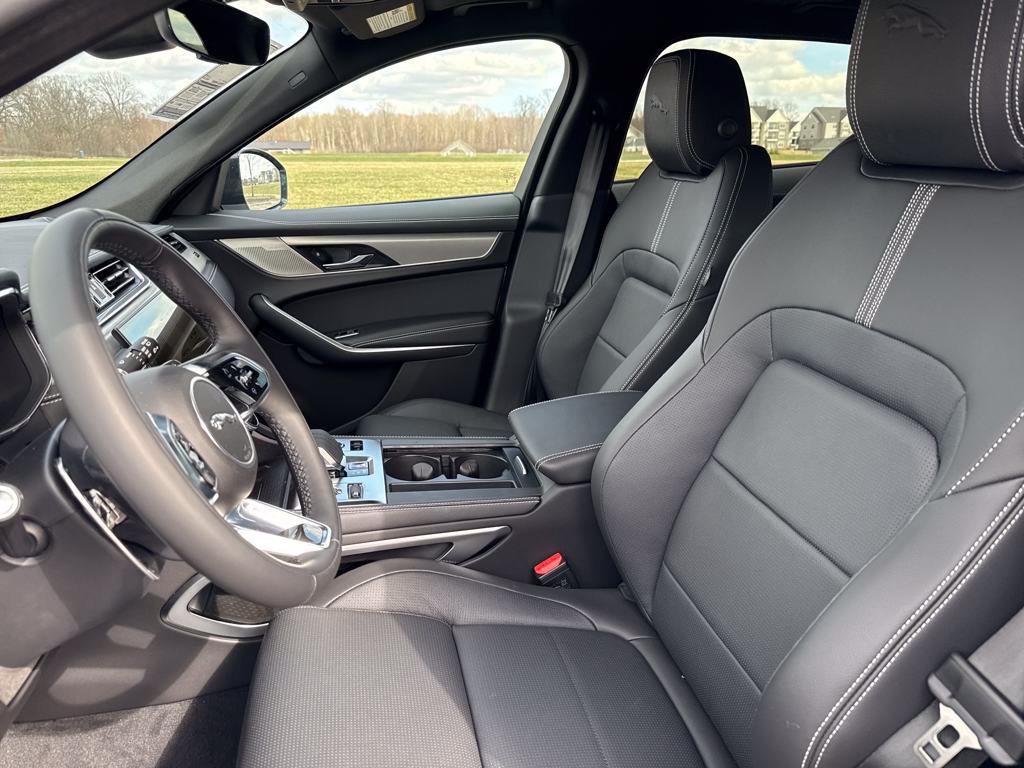 Certified 2026 Jaguar F-PACE R-Dynamic S AWD/4WD image 12