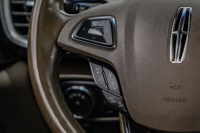 Used 2016 Lincoln MKX Reserve w/ Technology Package FWD image 15