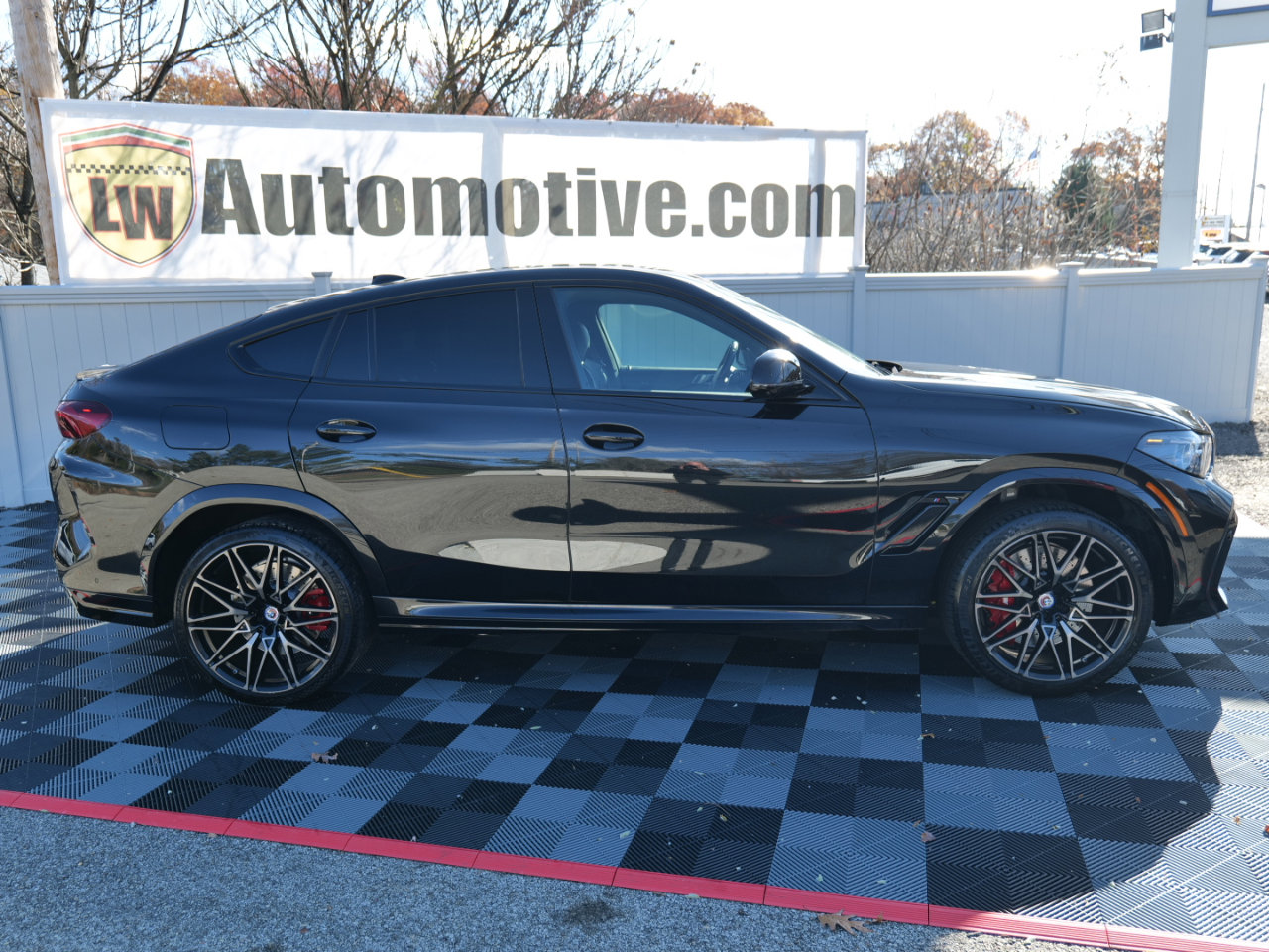 Used 2023 BMW X6 M Competition w/ Competition Package image 4