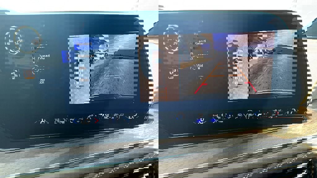 New 2026 Chevrolet Suburban High Country image 30