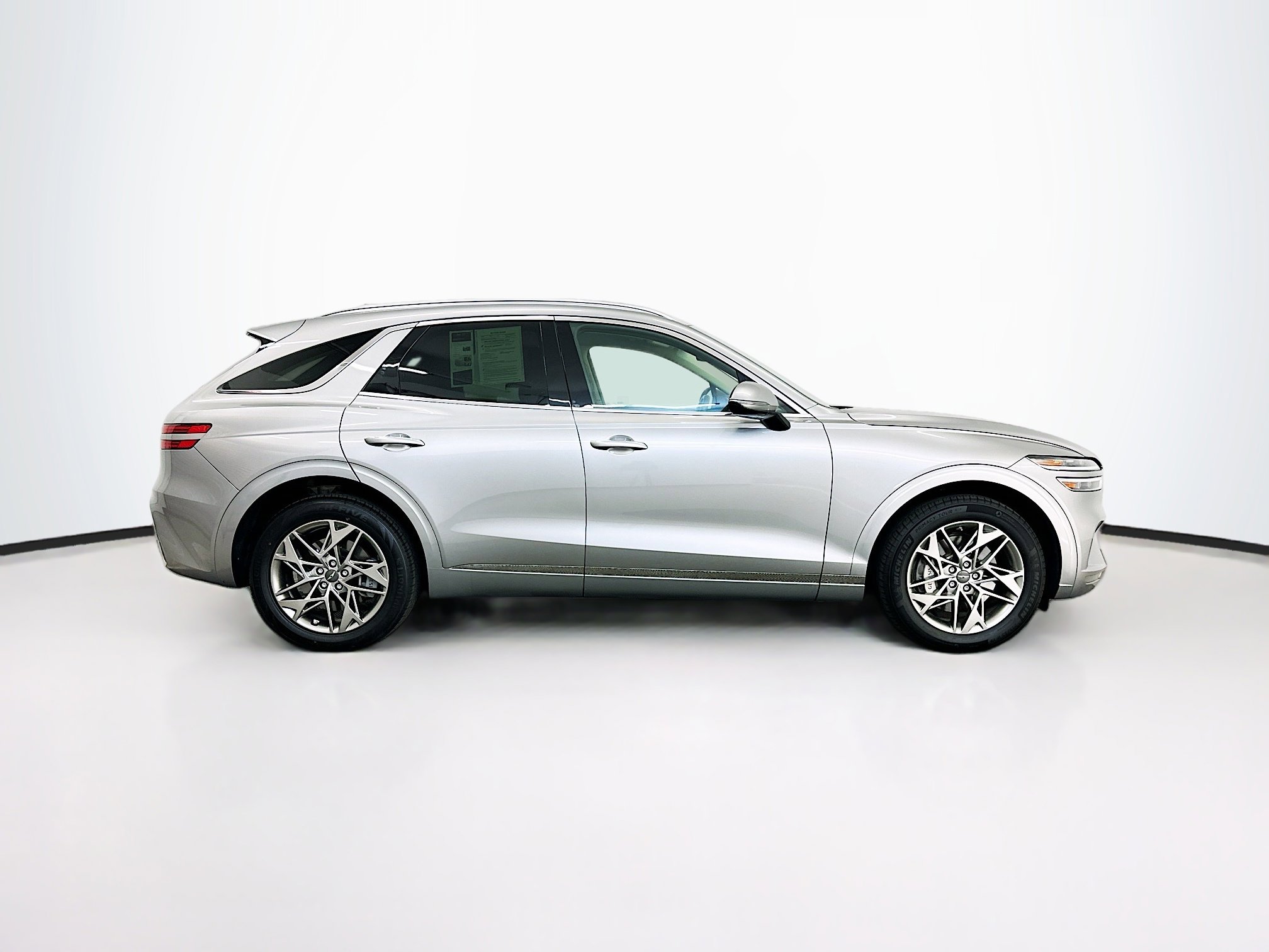 Used 2025 Genesis GV70 2.5T AWD/4WD image 10