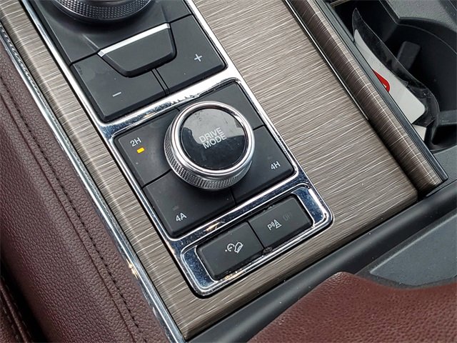 Used 2022 Ford Expedition Limited image 21