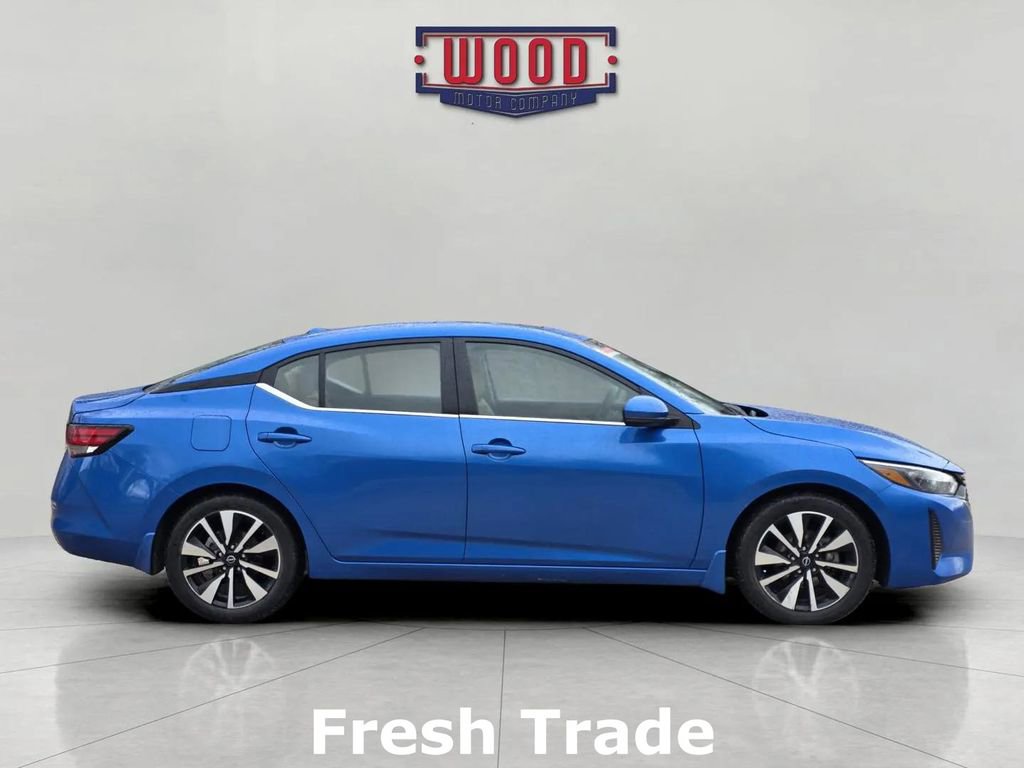 Used 2025 Nissan Sentra SV w/ SV Premium Package FWD image 6